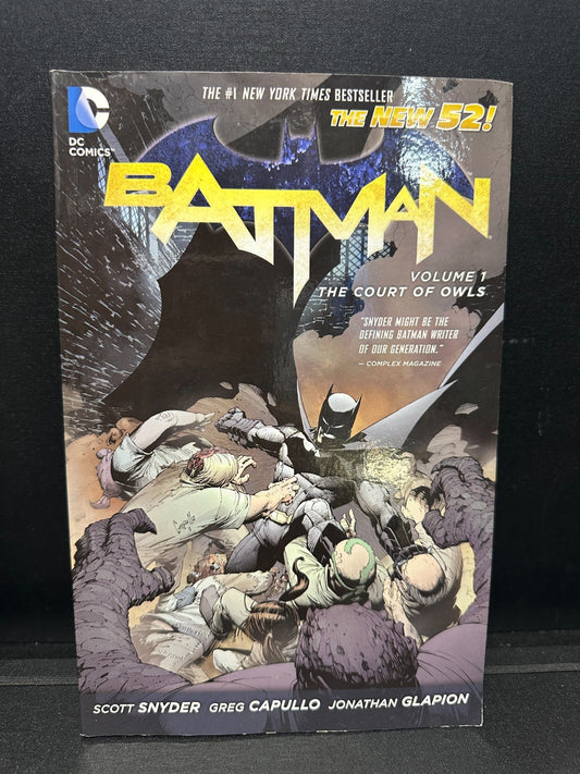 DC Comics Batman Volume 1 The Court of Owls Graphic Novel