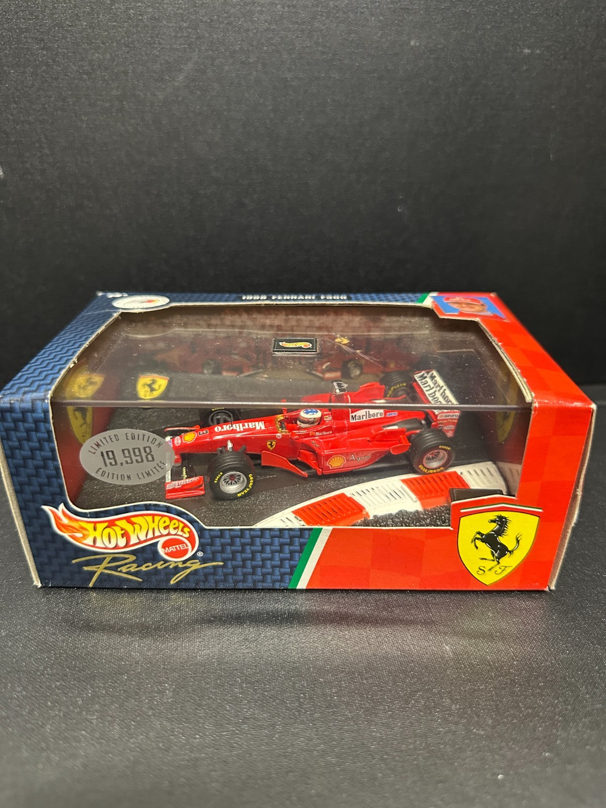 Hot Wheels Racing Michael Schumacher Ferrari F399 1999  1:43 Scale