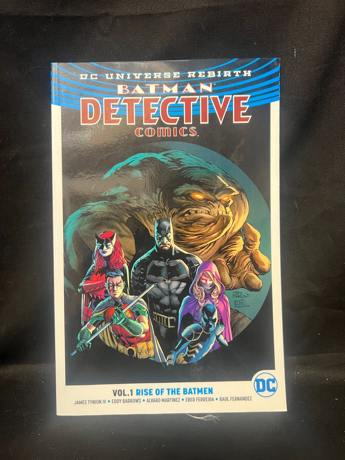 DC COMICS - BATMAN - DETECTIVE COMICS VOL #1 RISE OF THE BATMEN Paperback