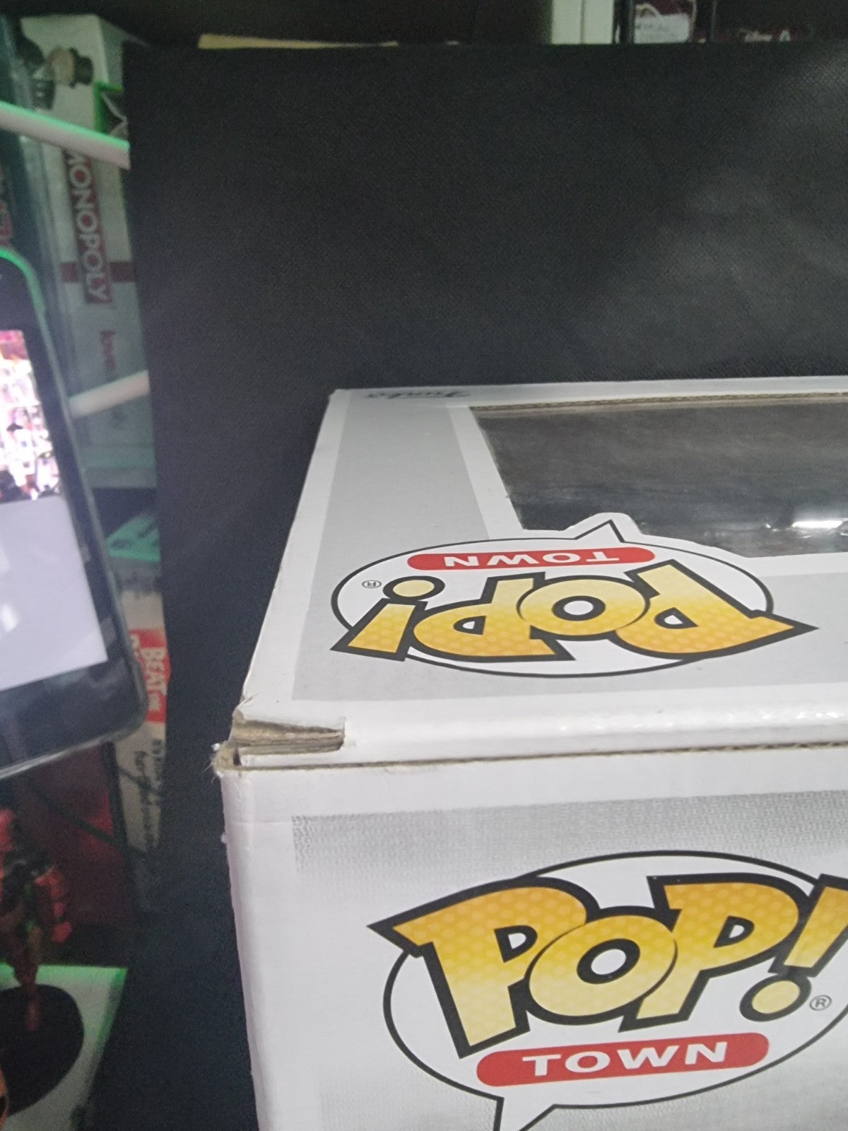 Funko Pop! Town The Burrow & Molly Weasley #16 NYCC 2020 Exclusive Harry Potter