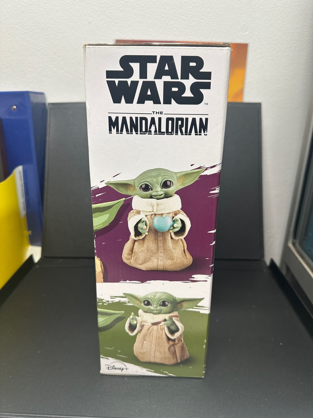 STAR WARS - The Mandalorian Galactic Snackin' Grogu Animatronic Toy