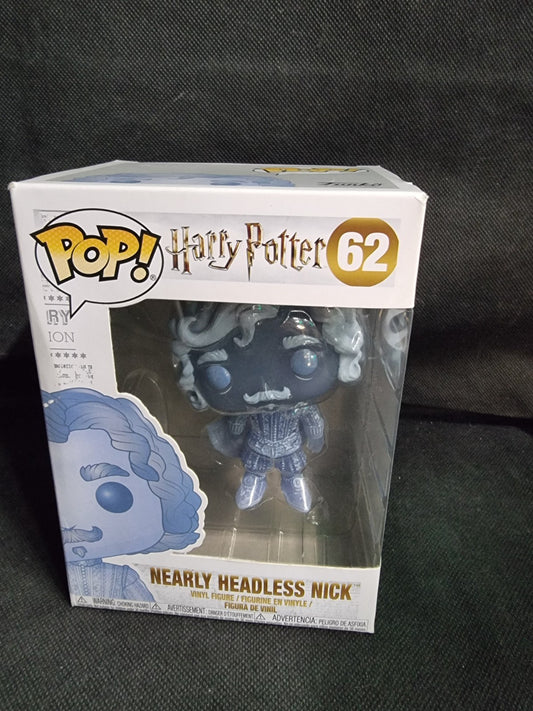 HARRY POTTER FUNKO POP- NEARLY HEADLESS NICK #62 