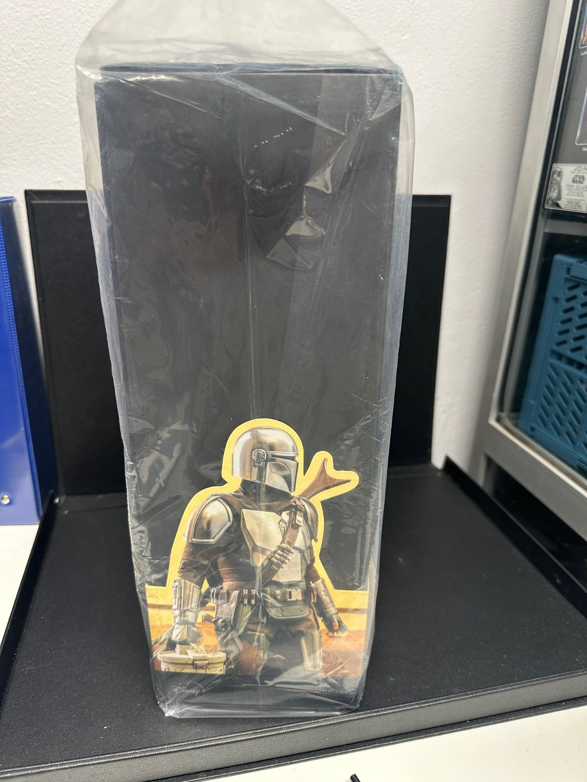 Hot Toys TMS015 The Mandalorian & The Child Deluxe 1/6 Scale