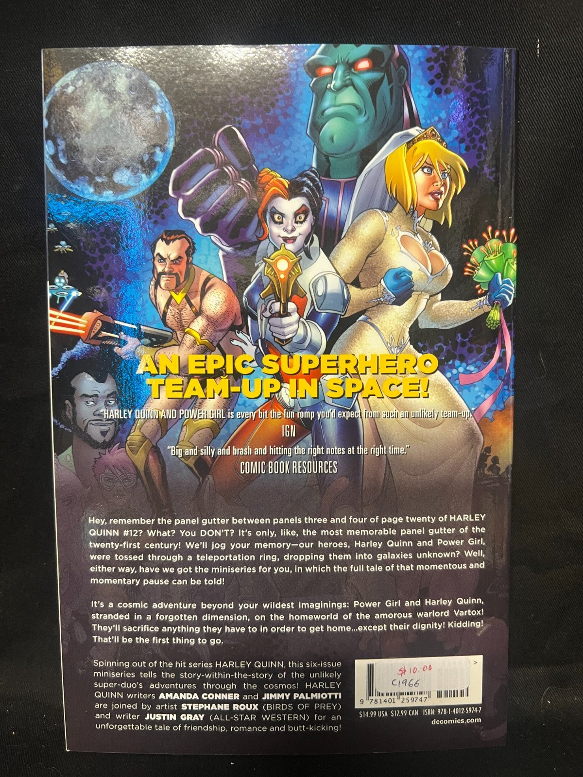 Harley Quinn and Power Girl TP - Conner, Amanda