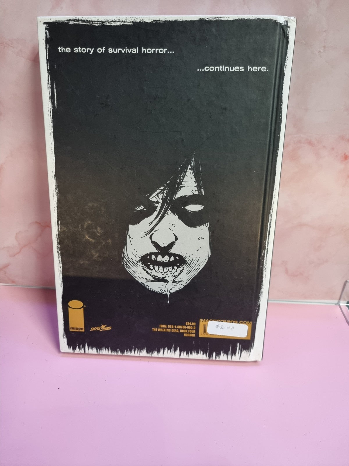 The Walking Dead Comics Book 4 Hardcover Book Image Kirkman Zombies