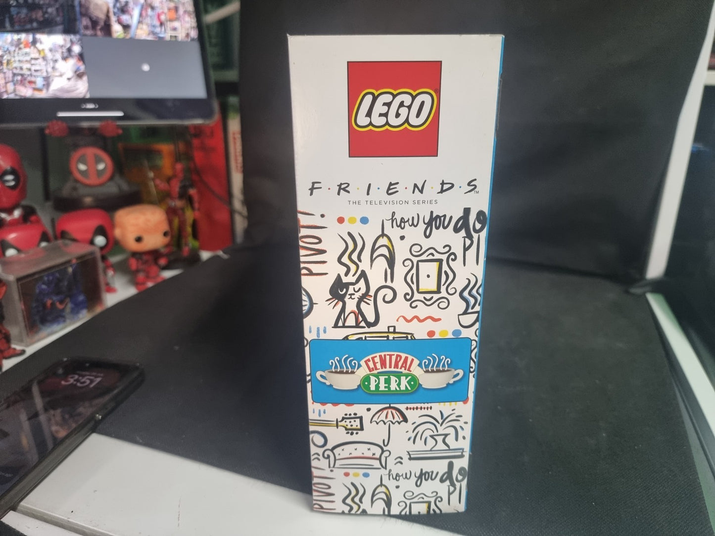 LEGO Ideas: Friends Central Perk (21319) #027 Set The TV Series
