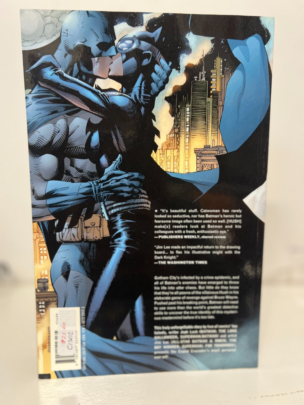 BATMAN / HUSH - DC Comics Book Graphic Novel 2009