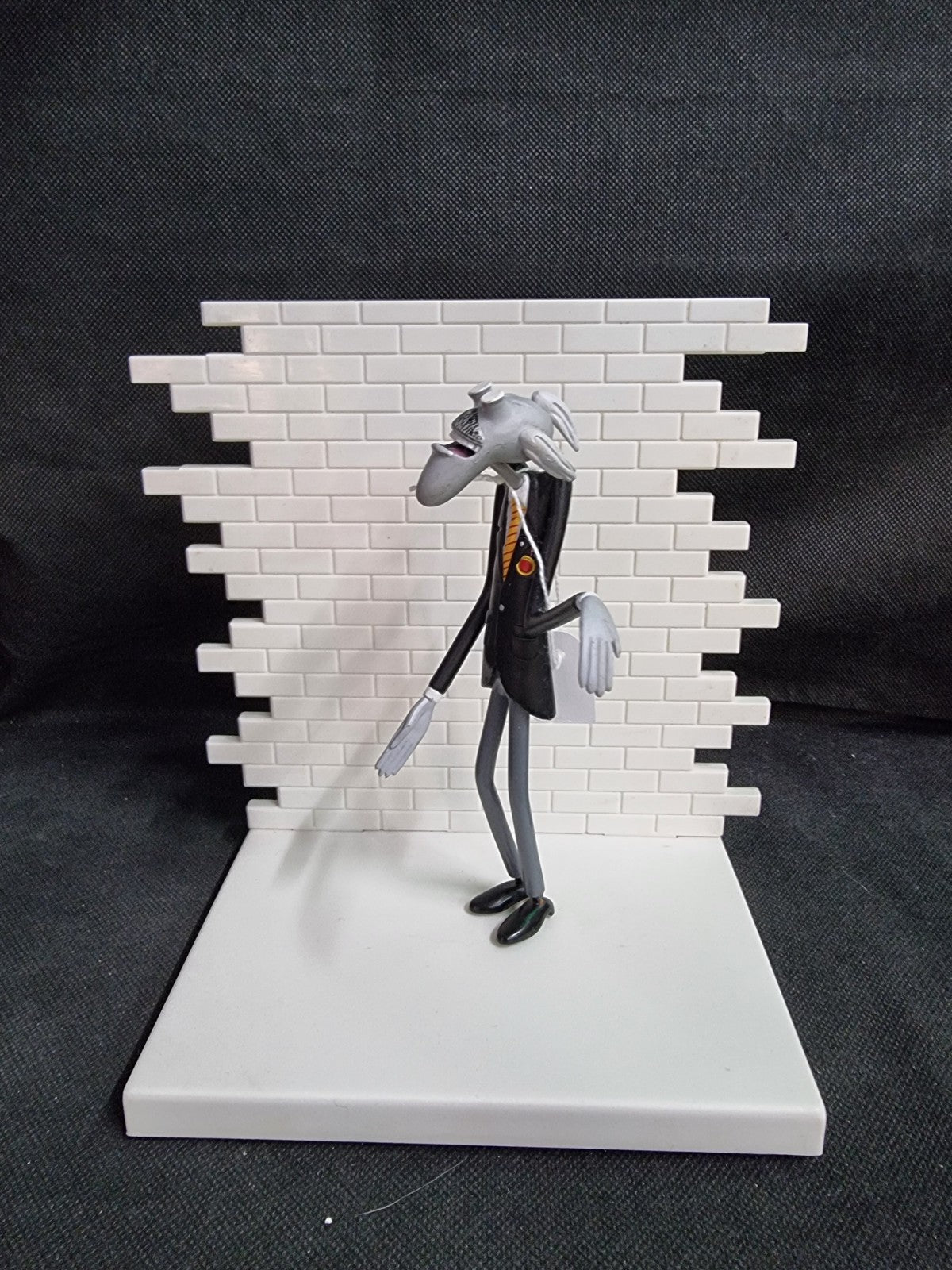 Pink Floyd - The Wall - The schoolmaster figure loose SEG Toys