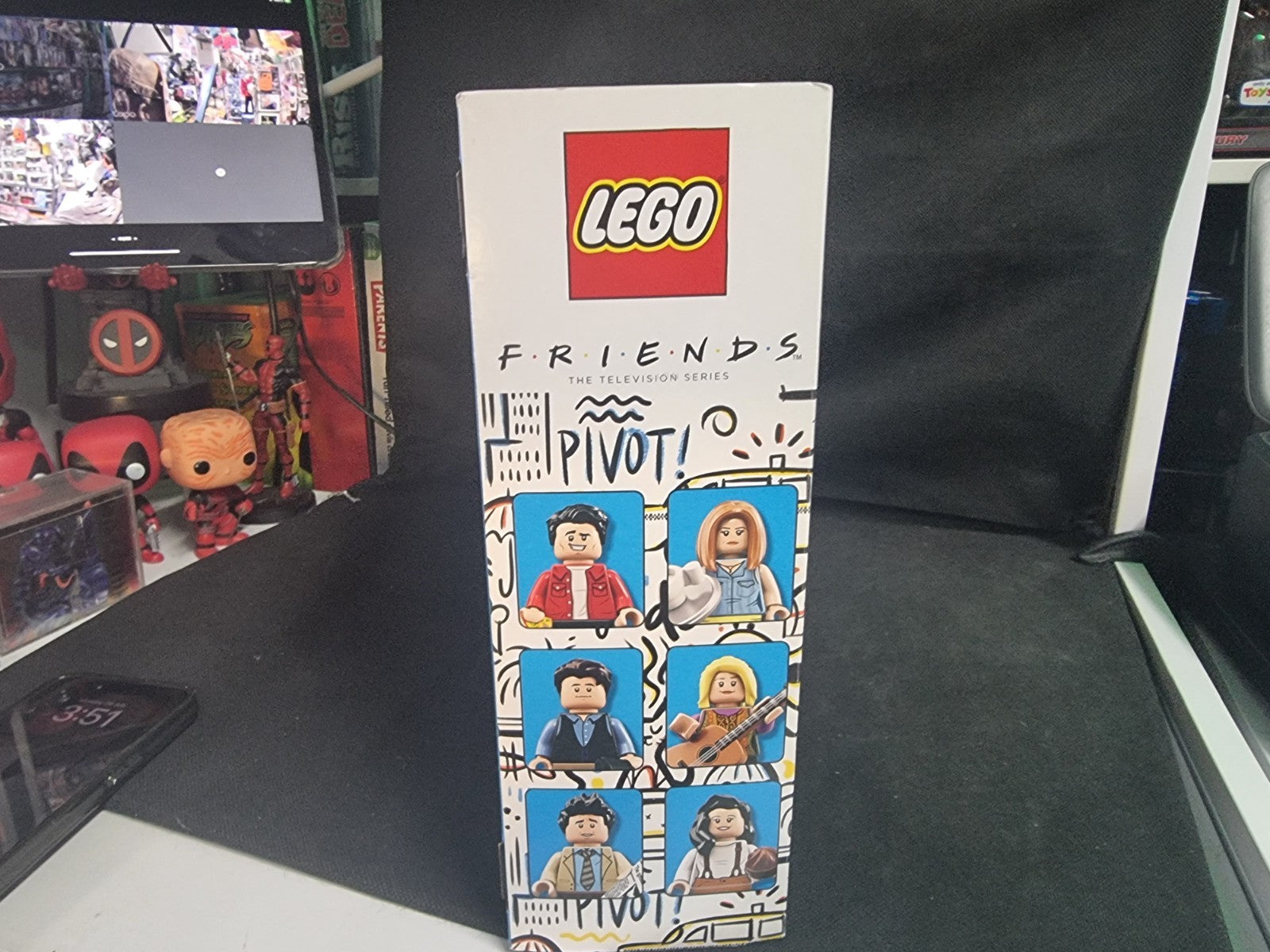 LEGO Ideas: Friends Central Perk (21319) #027 Set The TV Series