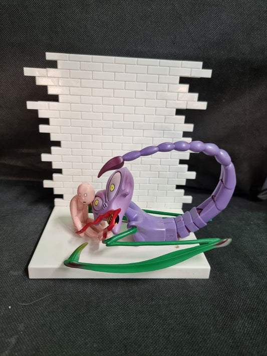 Pink Floyd The Wall Series I Pink And Female Scorpion PVC Figure 16cm By Seg