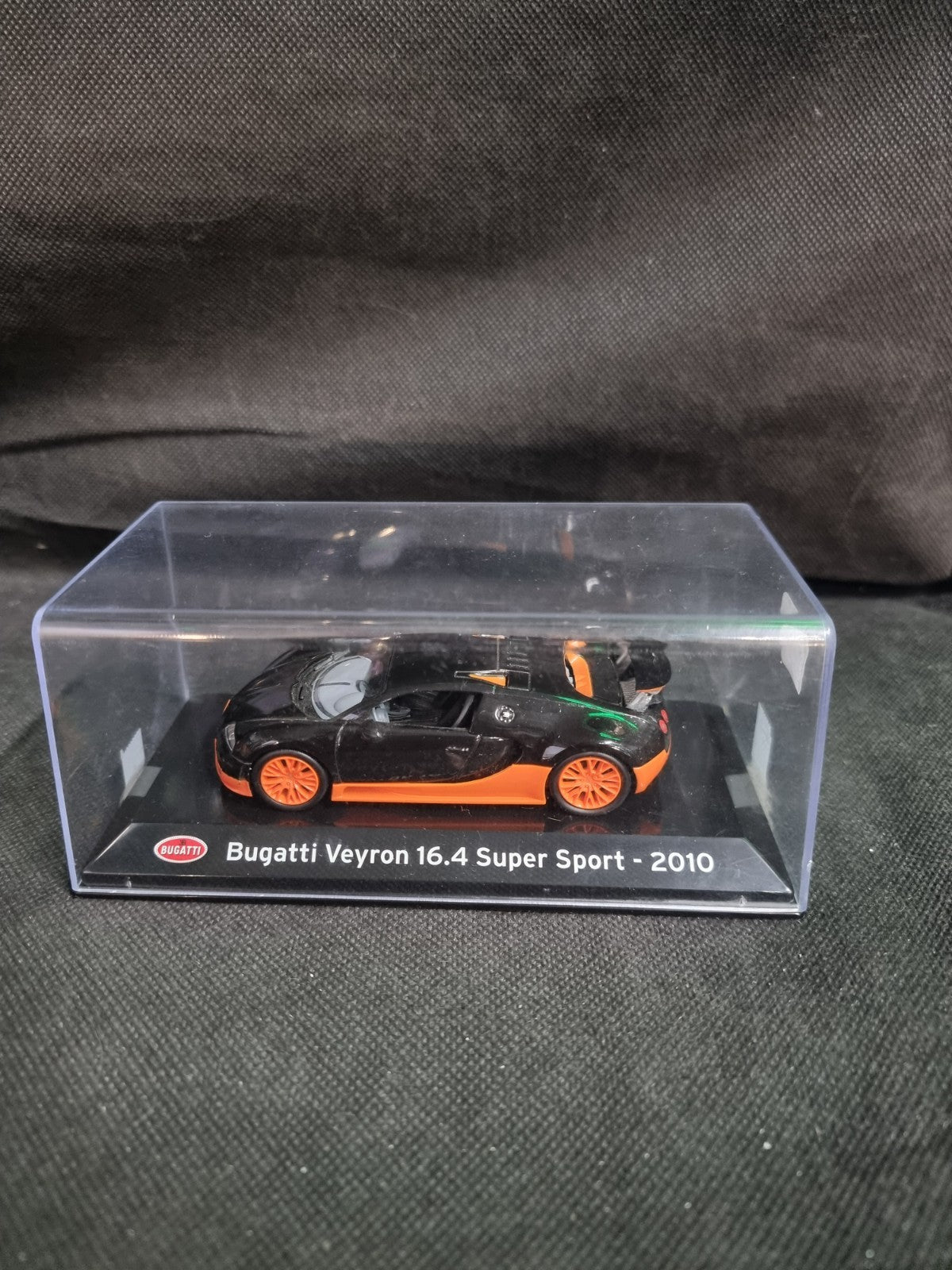 BUGATTI VEYRON SUPER SPORT 2010 CARBON ORANGE B20 1:43 MINICHAMPS