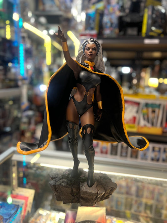 Sideshow Collectibles 300100 X-Men 1/4 Scale Storm Premium Format Figure Statue