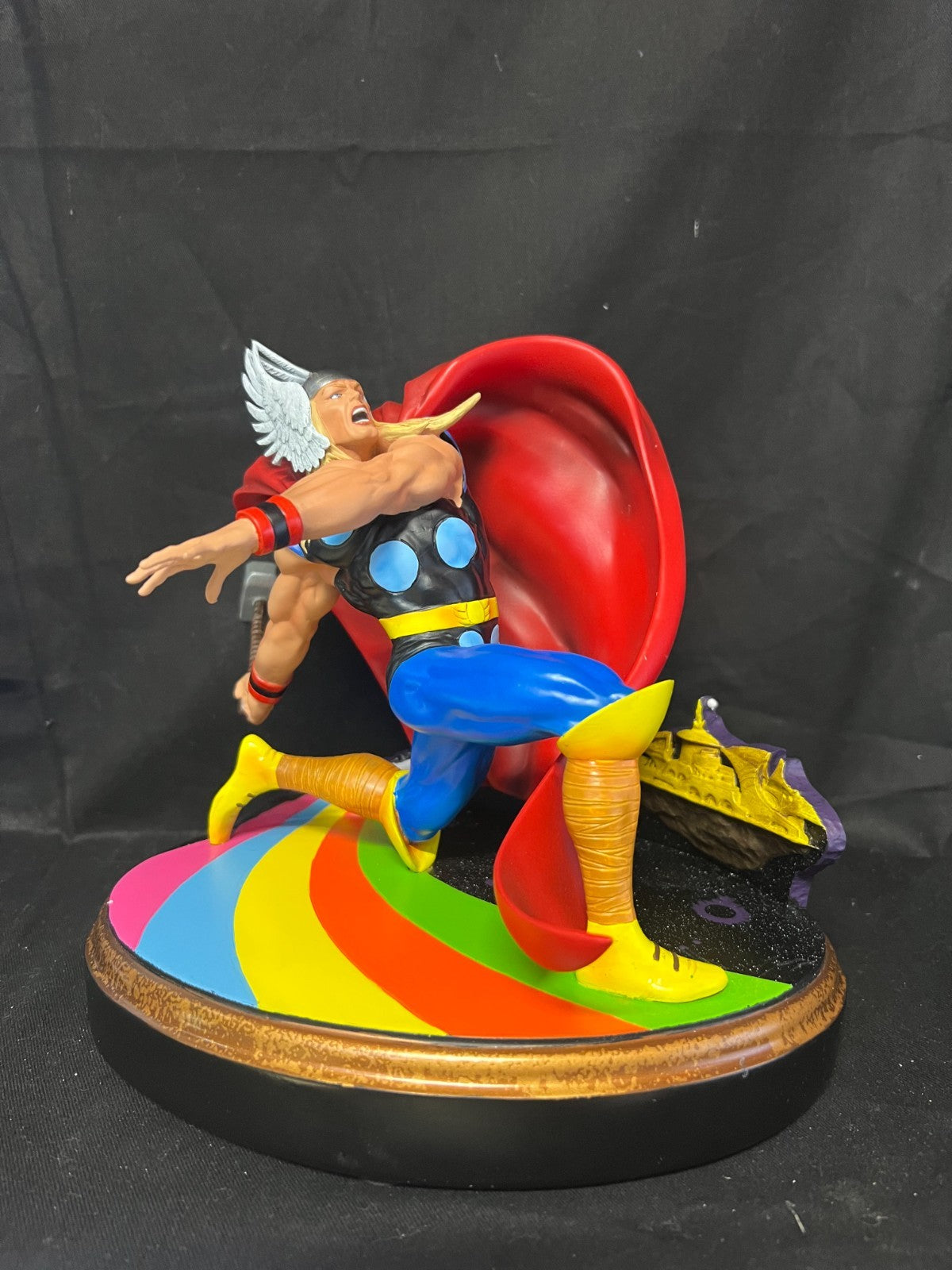 Diamond Select Premier Collection The Mighty Thor Resin Statue #720/3000