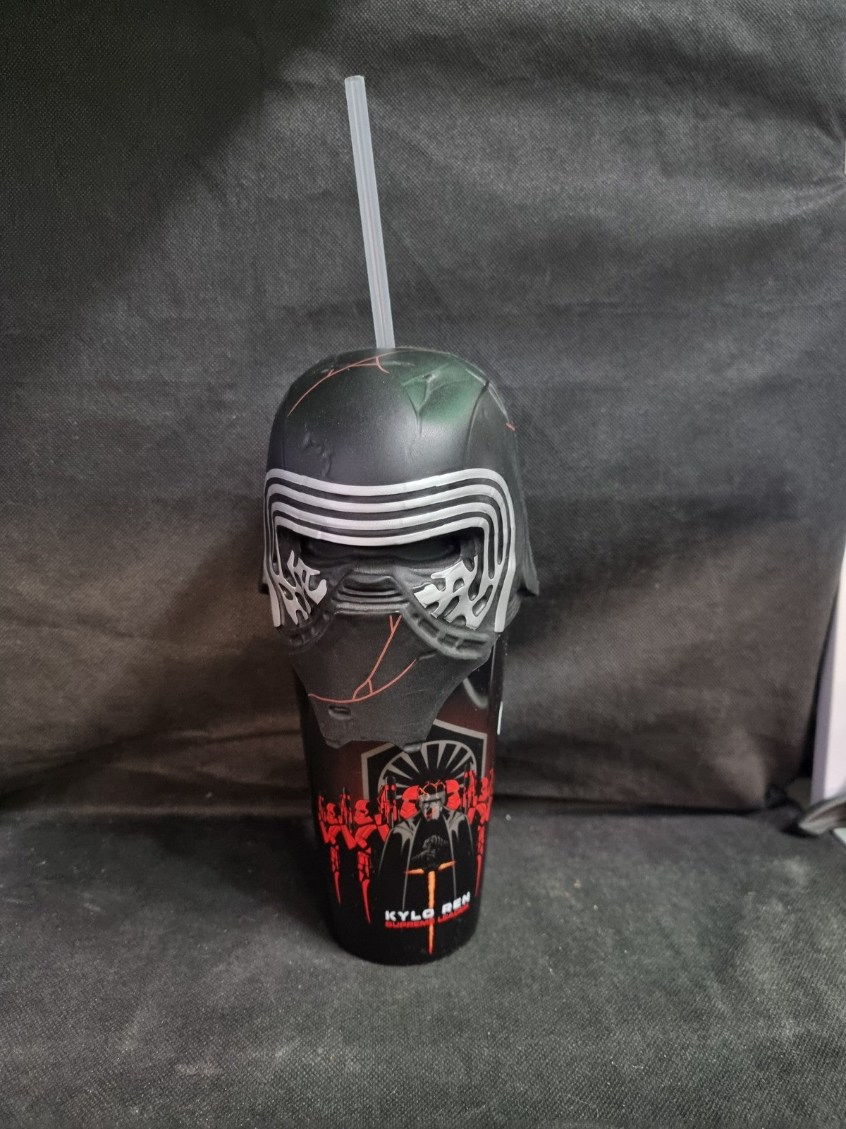 Star Wars: The Rise Of Skywalker Kylo Ren Head Cover & Cup Theatre Exclusive