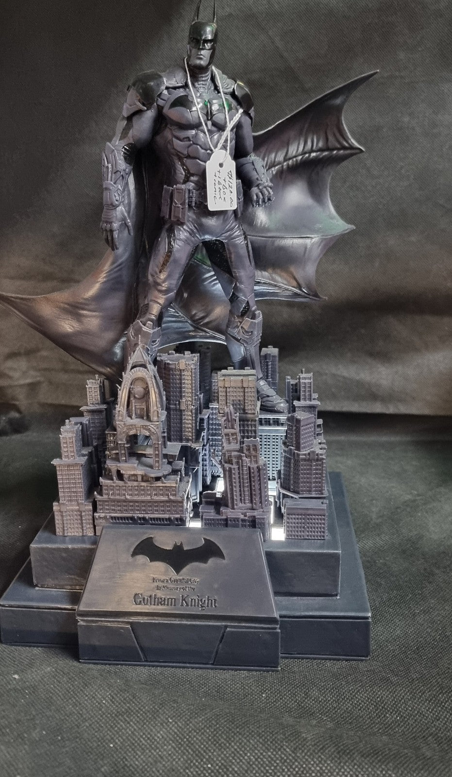 Batman Arkham Knight Limited Edition - PS4 Playstation 4 Statue, Book & Comic.