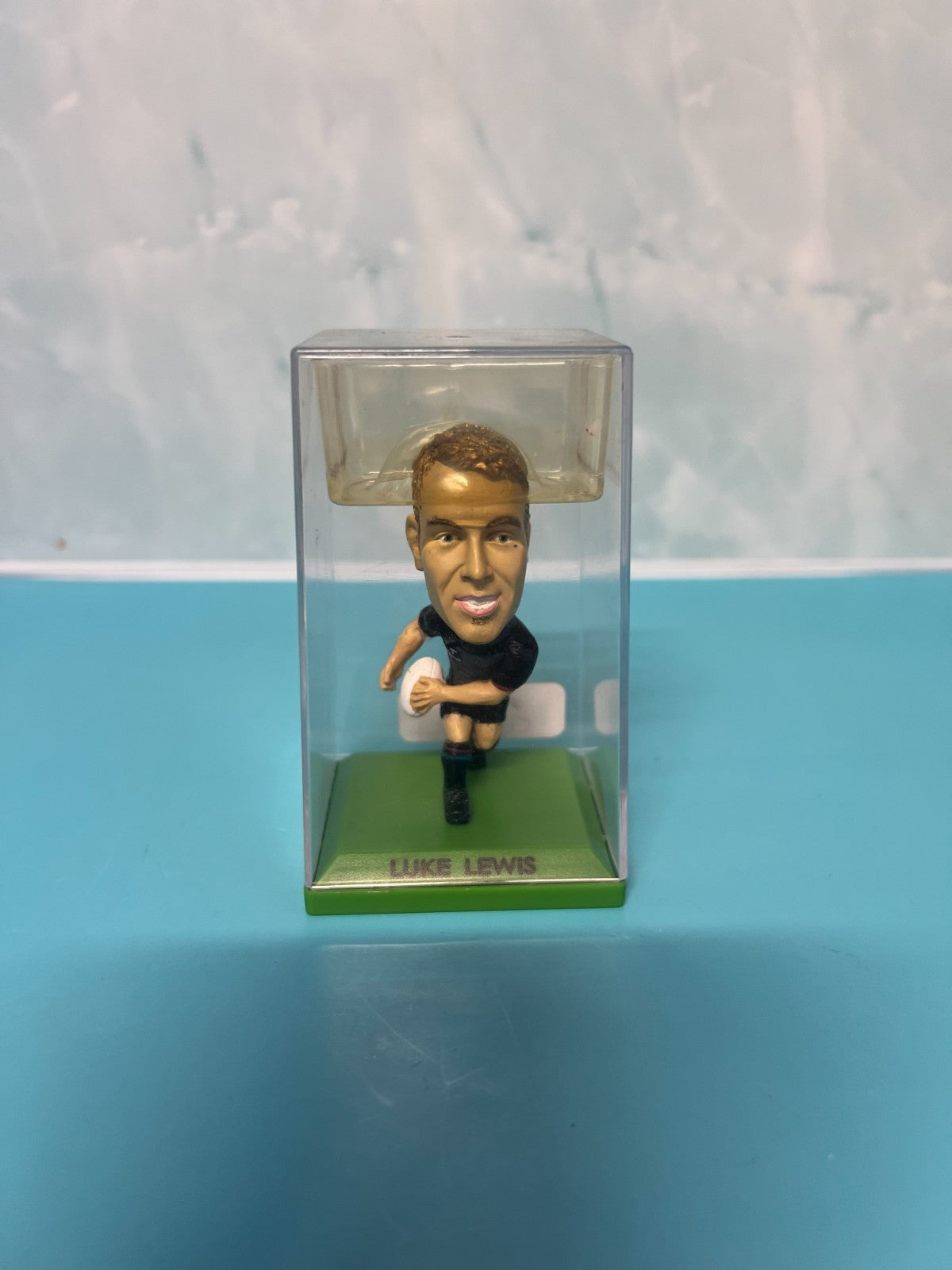 2009 SELECT NRL COLLECTIBLE STARS COLOR FIGURINE No-32 LUKE LEWIS-PENRITHS