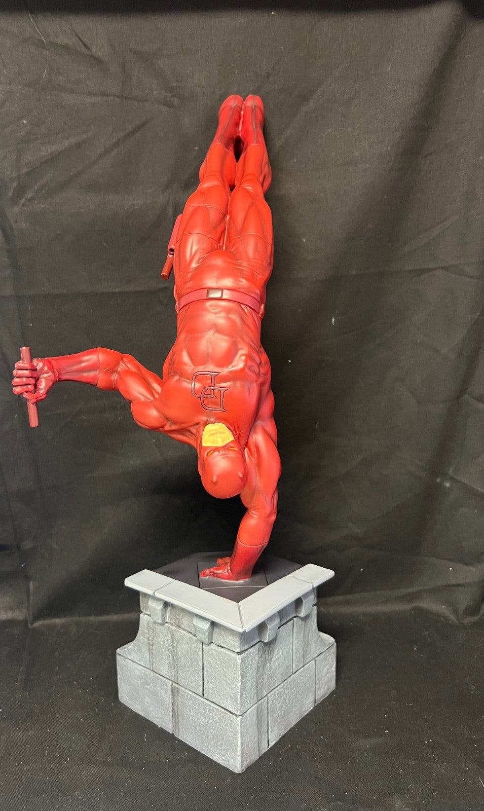 Hard Hero DAREDEVIL Red Costume Statue  348/1000 dare devil