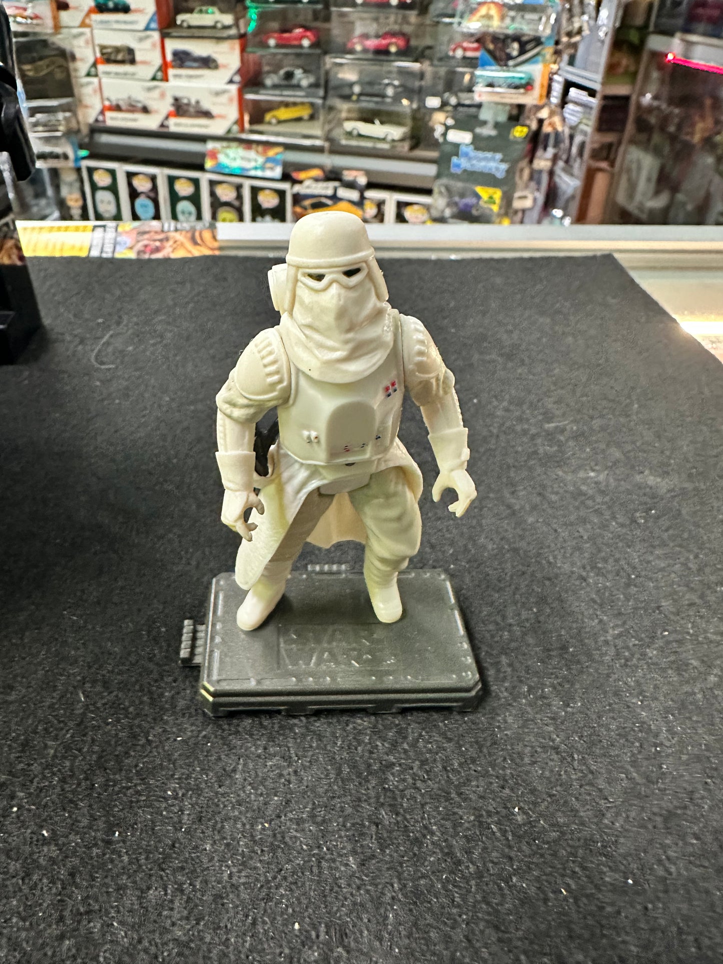 Star Wars Saga Collection #11 Snowtrooper Commander Action Figure Hasbro 2006