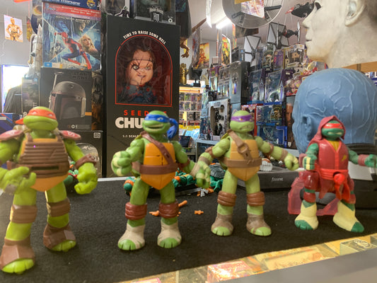 Teenage mutant ninja turtles set of 4 used toys