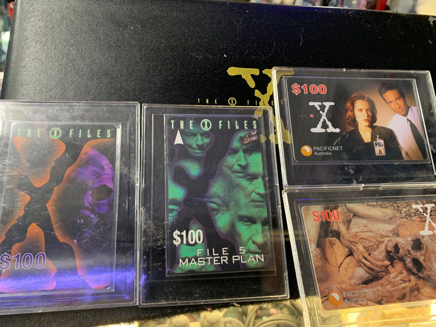 the X Files phone cards total 7