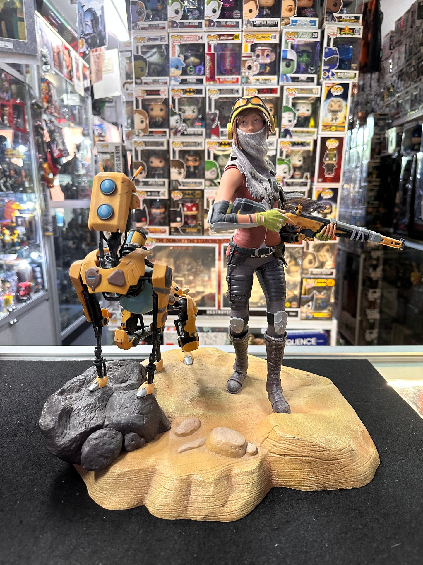 RECORE COLLECTORS EDITION STATUE FIGURE (NO BOX)