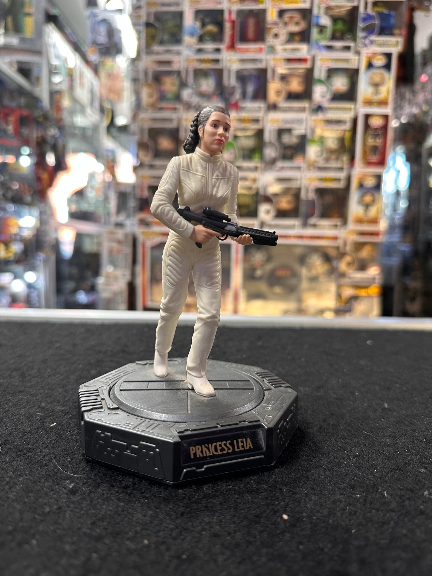STAR WARS 1998 HASBRO PRINCESS LEIA FIGURE