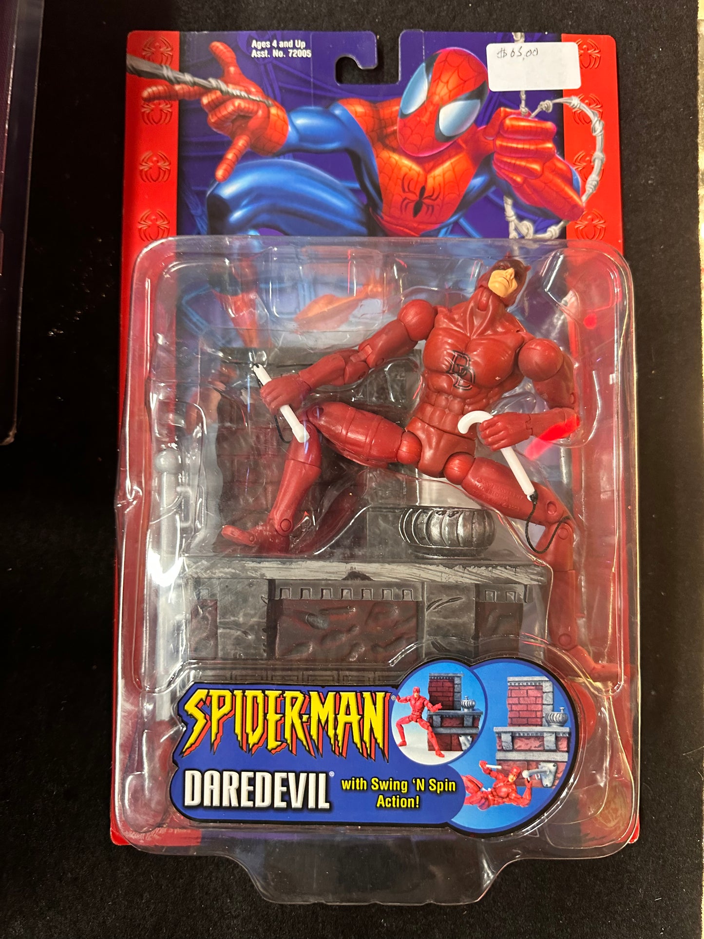 SPIDER-MAN DAREDEVIL WITH SWING 'N SPIN ACTION!