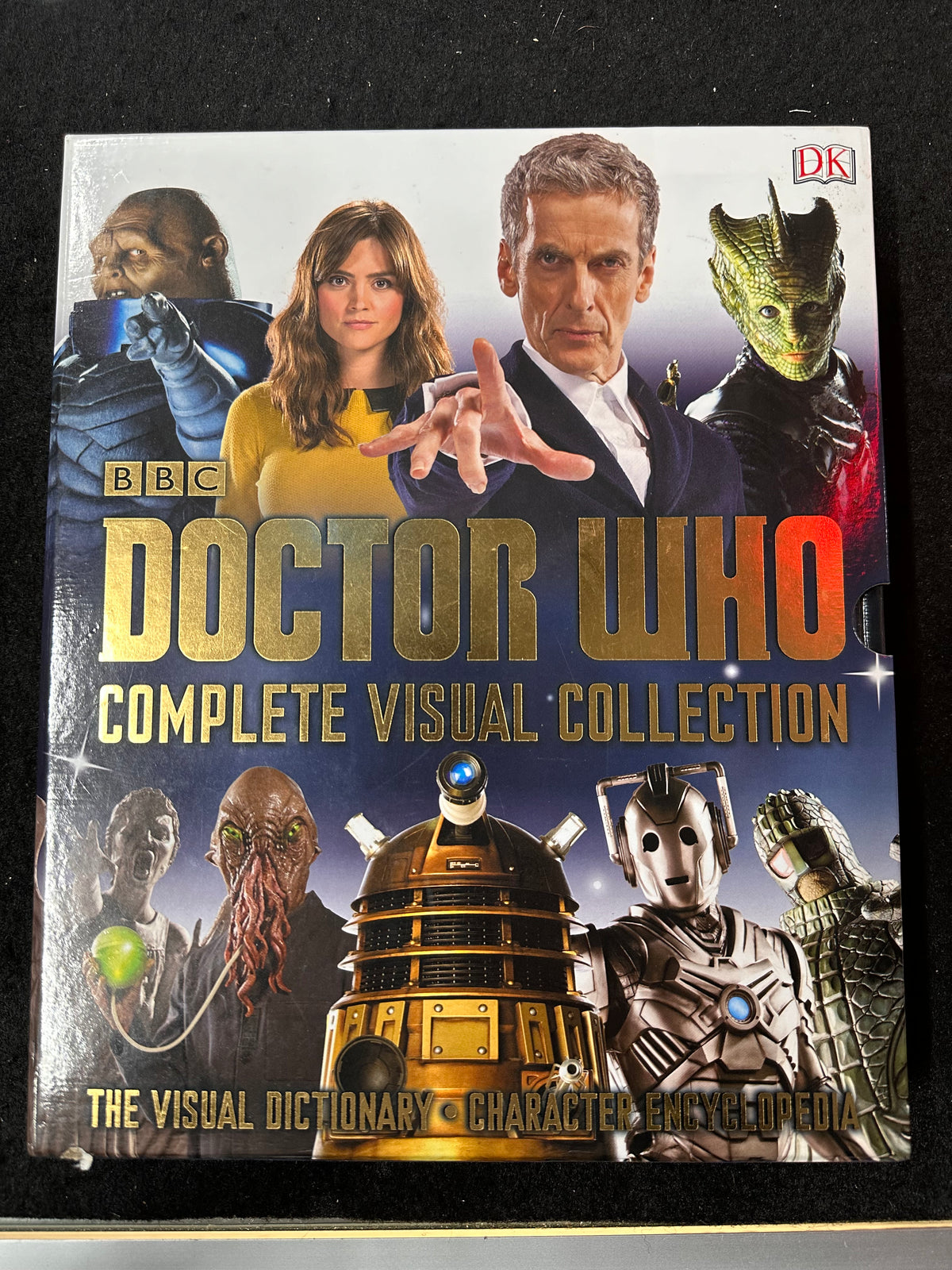 DOCTOR WHO COMPLETE VISUAL COLLECTION