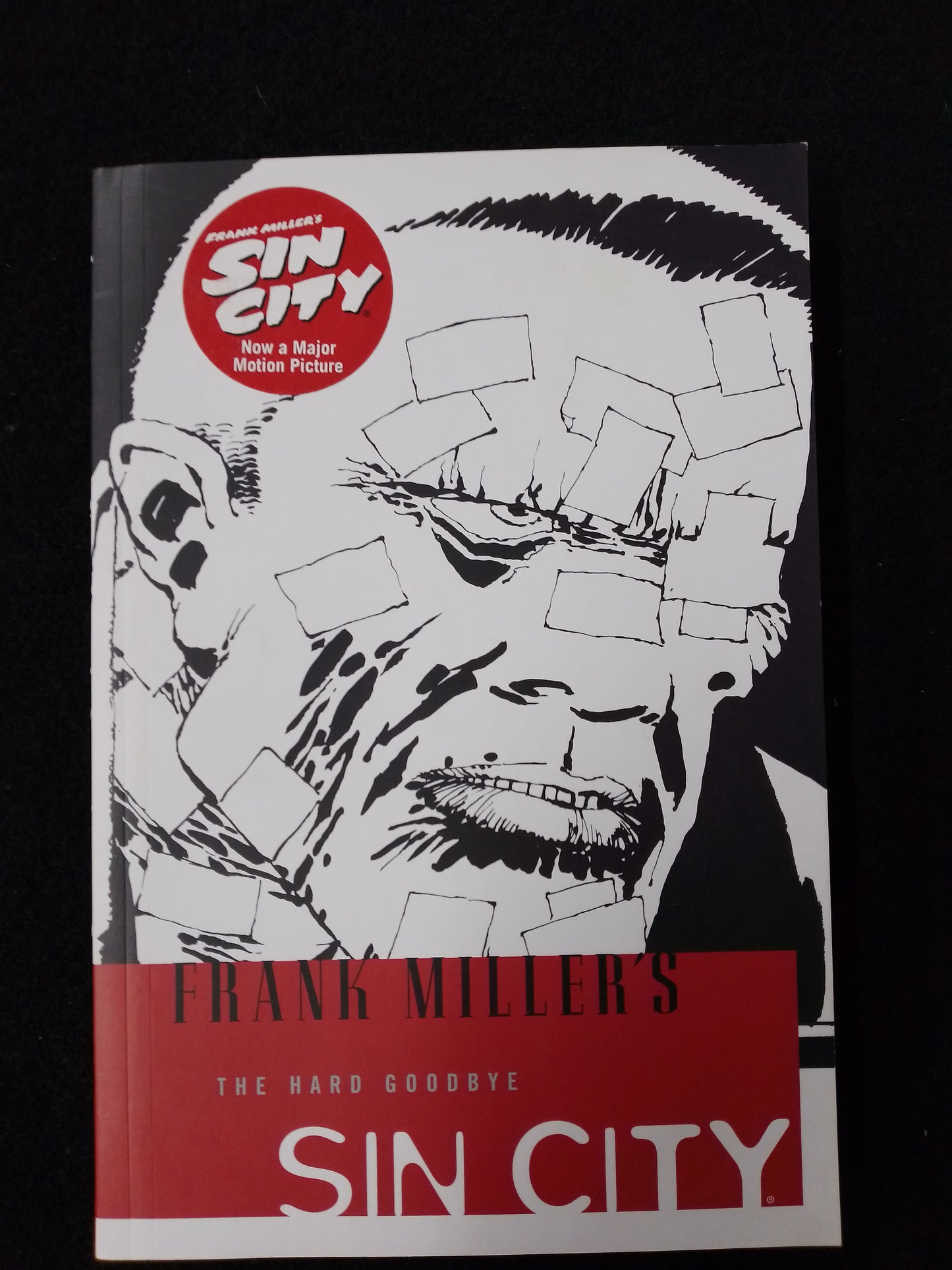 Sin City 'The Hard Goodbye' Graphic Novel by Frank Miller - N06997