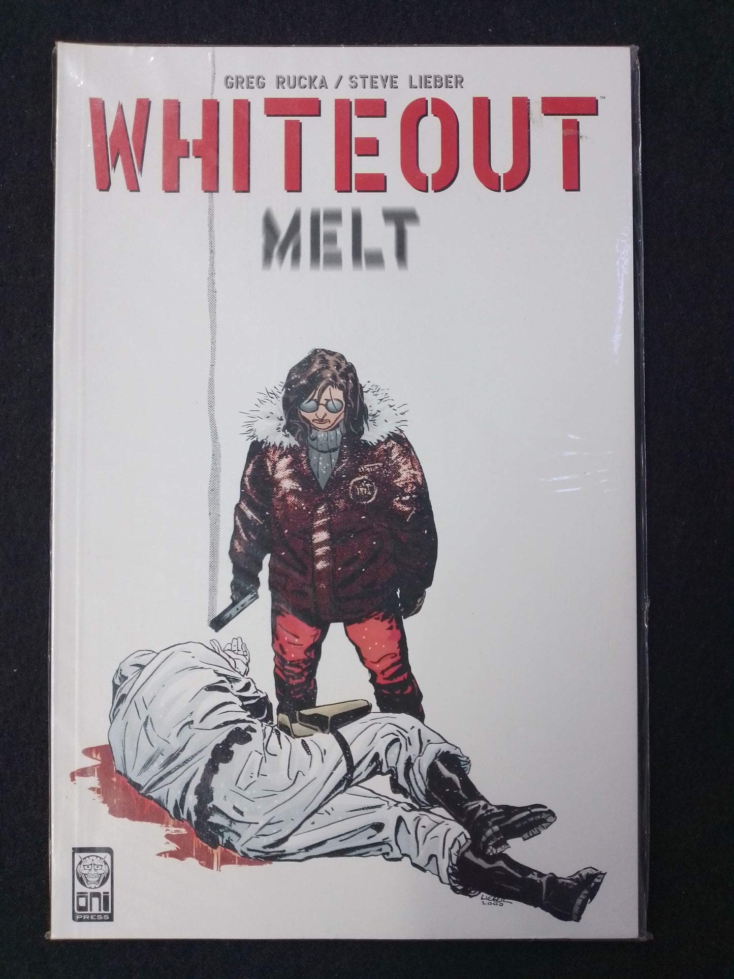 Whiteout Melt - Rucka/Lieber Graphic Novel - N07845