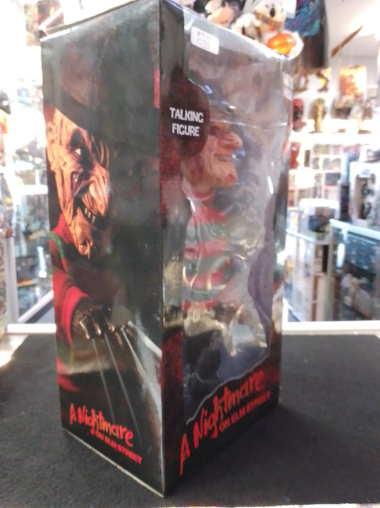 MDS A Nightmare on Elm Street Freddy Krueger Talking Mega Scale Figure - N08772