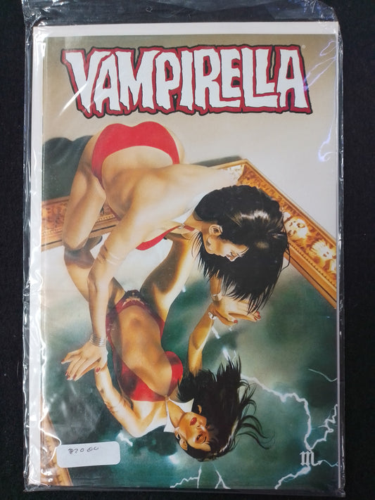 Vampirella - Vampirella #10 Comic Book - Harris Comics - N08871
