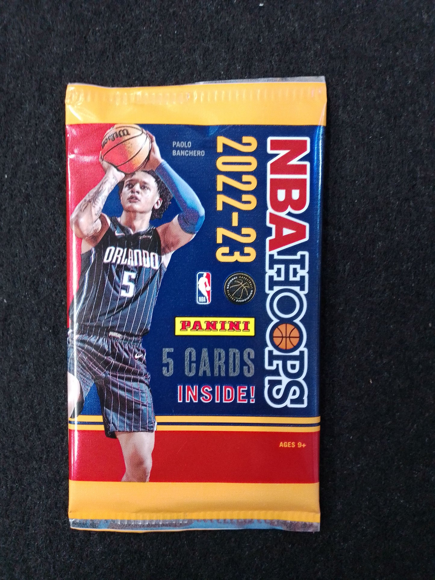 NBA Hoops 2022-23 Panini Trading Card Pack - N08995