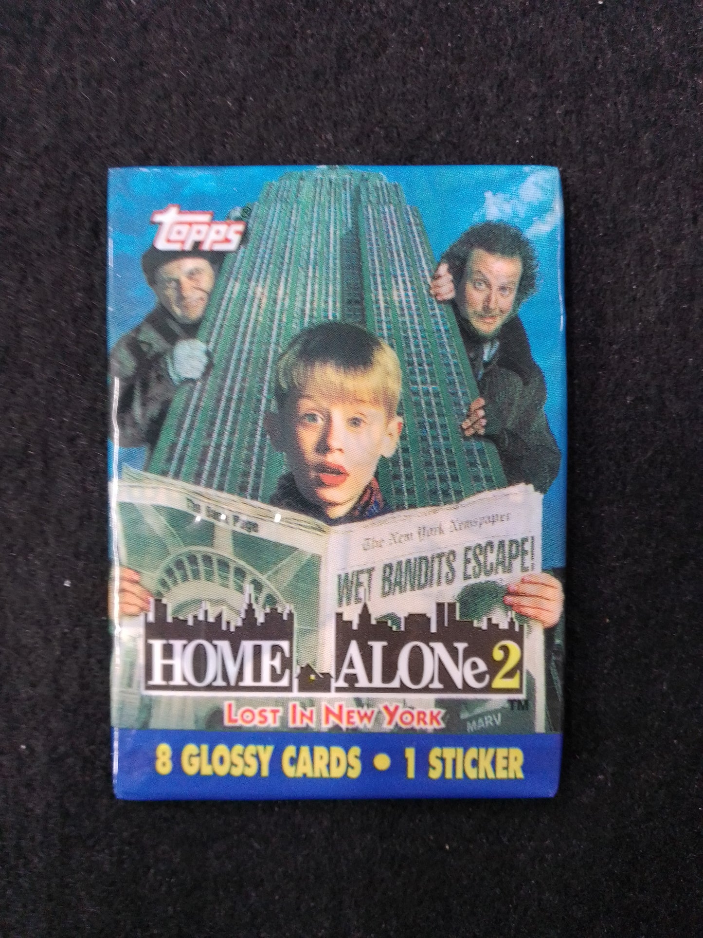 Topps - Home Alone 2 Lost In New York Trading Card Pack - N09017