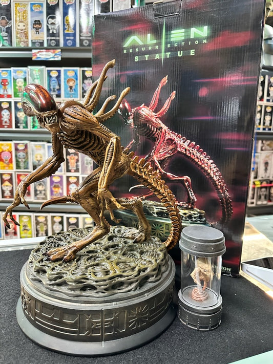 SIDESHOW COLLECTIBLES EXCLUSIVE ALIEN RESURRECTION STATUE 105/200