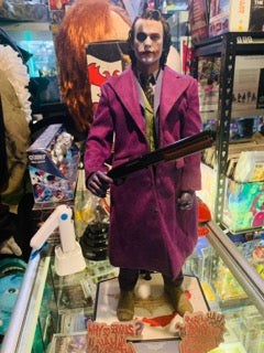 THE DARK KNIGHT THE JOKER HOT TOYS 1/4 SCALE EXCLUSIVE FIGURE
