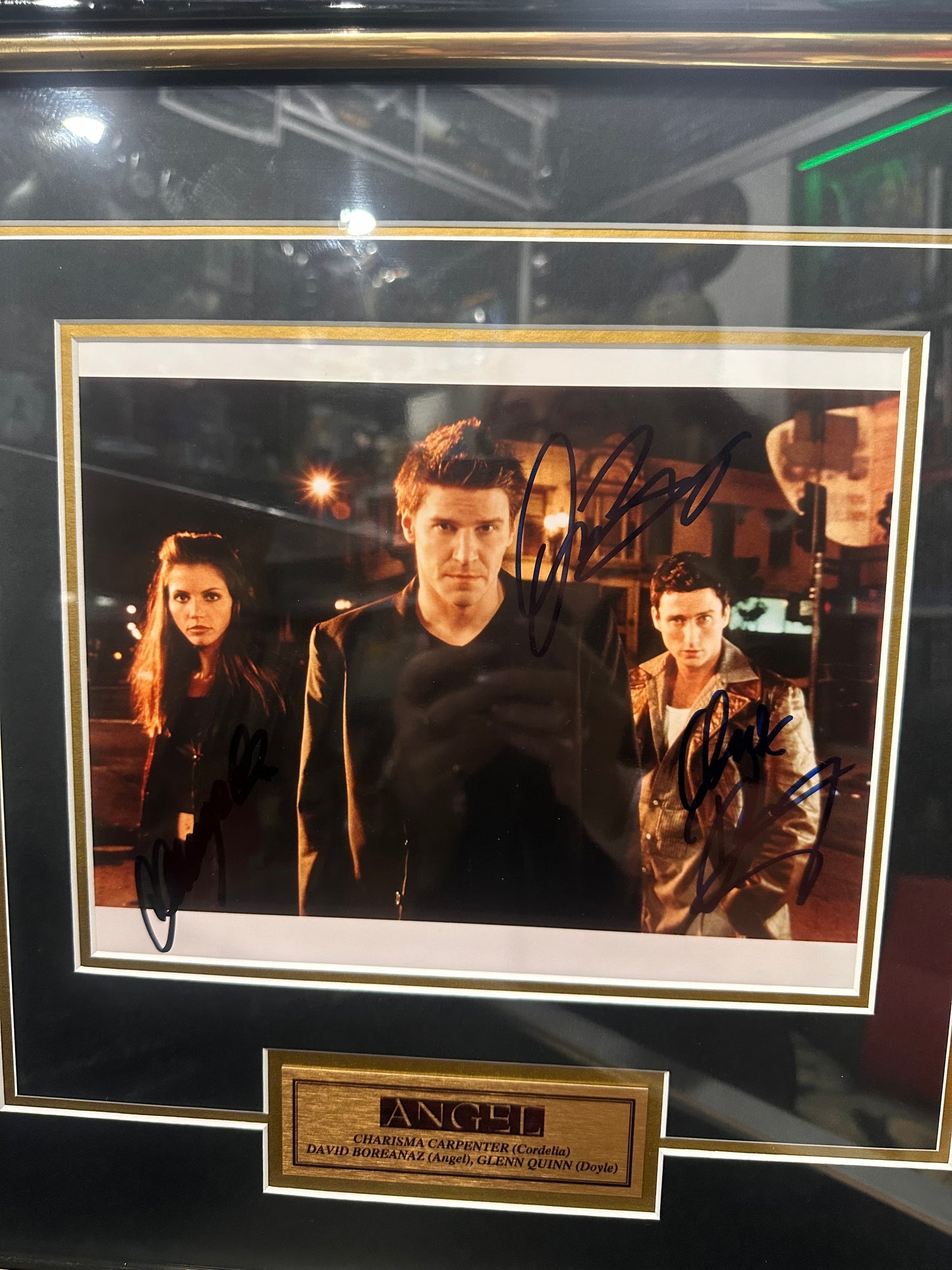 BUFFY THE VAMPIRE SLAYER ANGEL AUTOGRAPHED FRAMED PICTURE WITH C.O.A