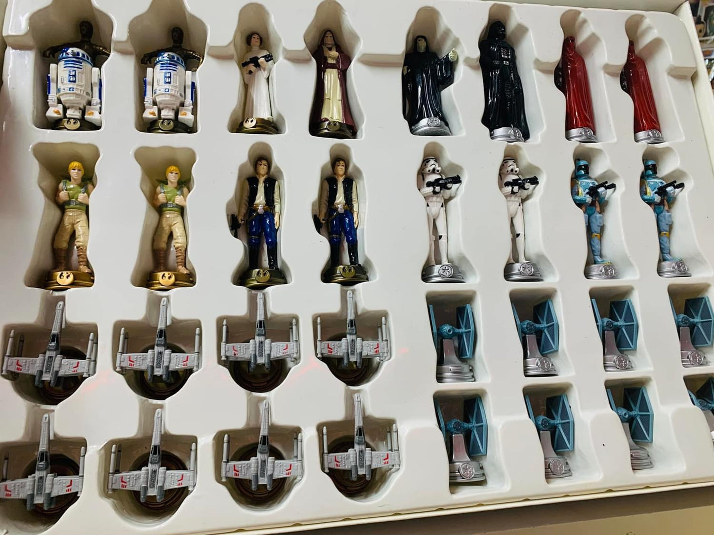 STAR WARS CHESS SET