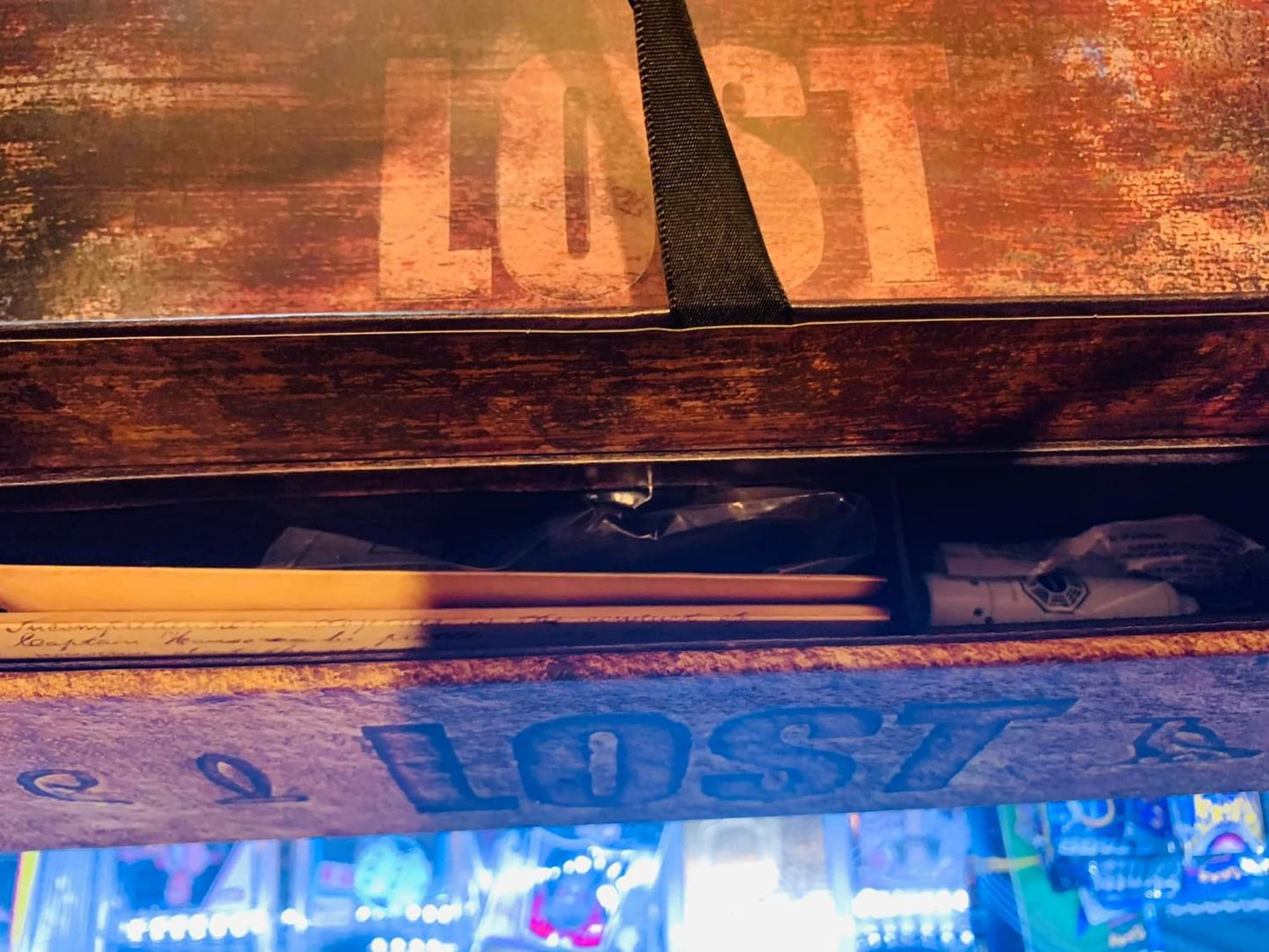 LOST: THE COMPLETE COLLECTION PLUS DIORAMA