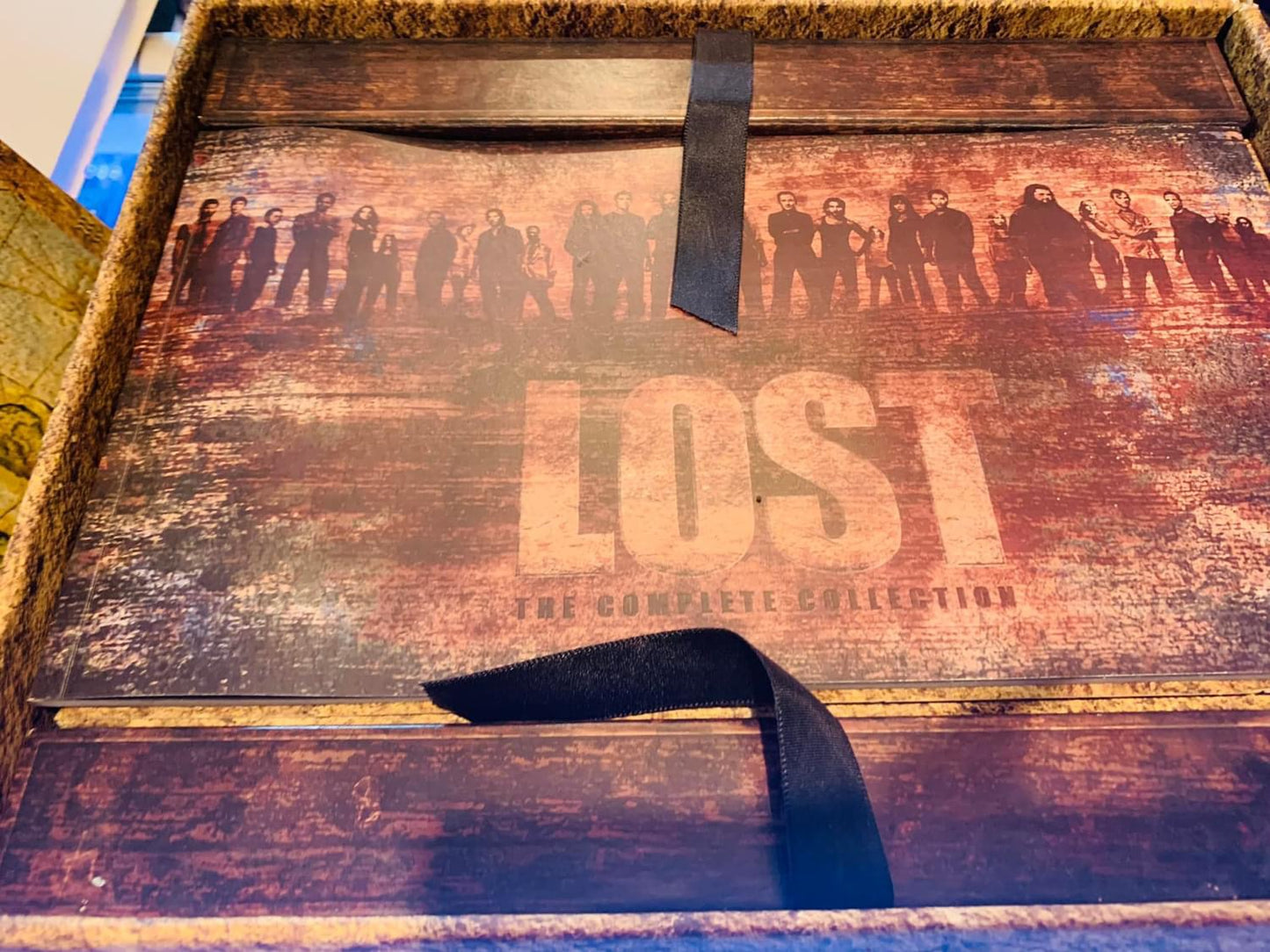 LOST: THE COMPLETE COLLECTION PLUS DIORAMA