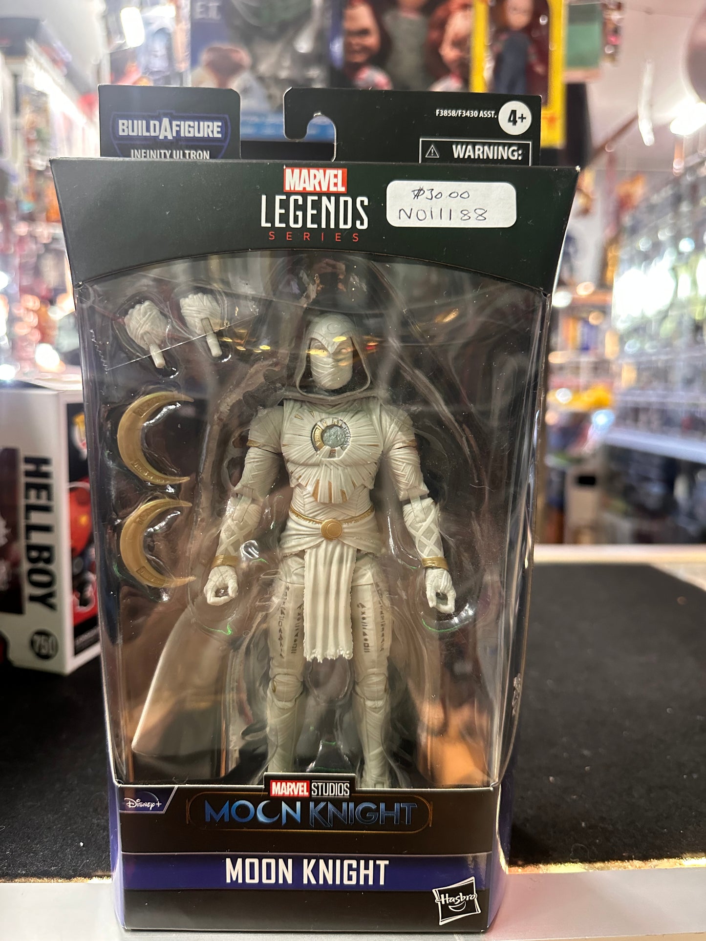 MARVEL LEGENDS SERIES MOON KNIGHT FIGURE