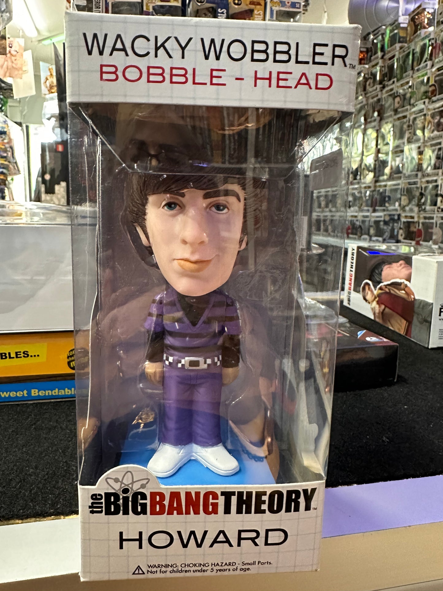THE BIG BANG THEORY WACKY WOBBLER BOBBLE- HEAD HOWARD