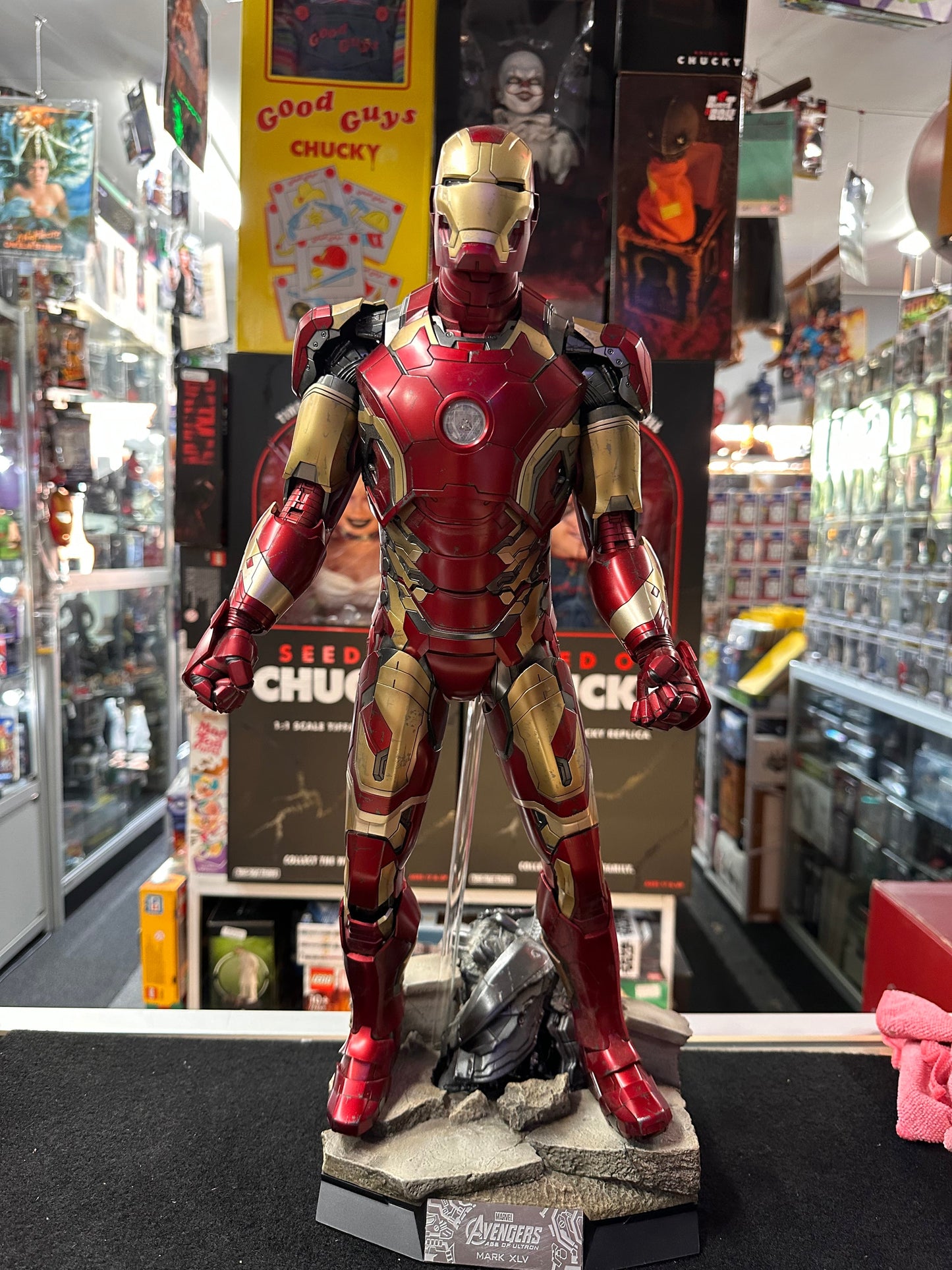 HOT TOYS IRON MAN MARVEL AVENGERS MARK XLV Captain Comics and Collectables Pty Ltd