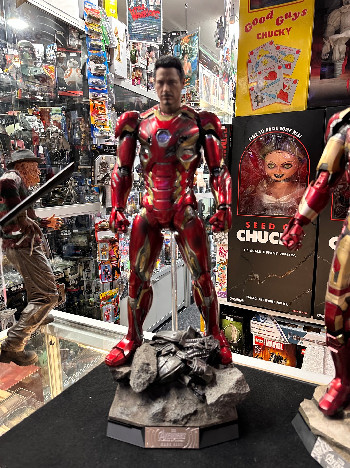 HOT TOYS IRON MAN MARVEL AVENGERS MARK XL111