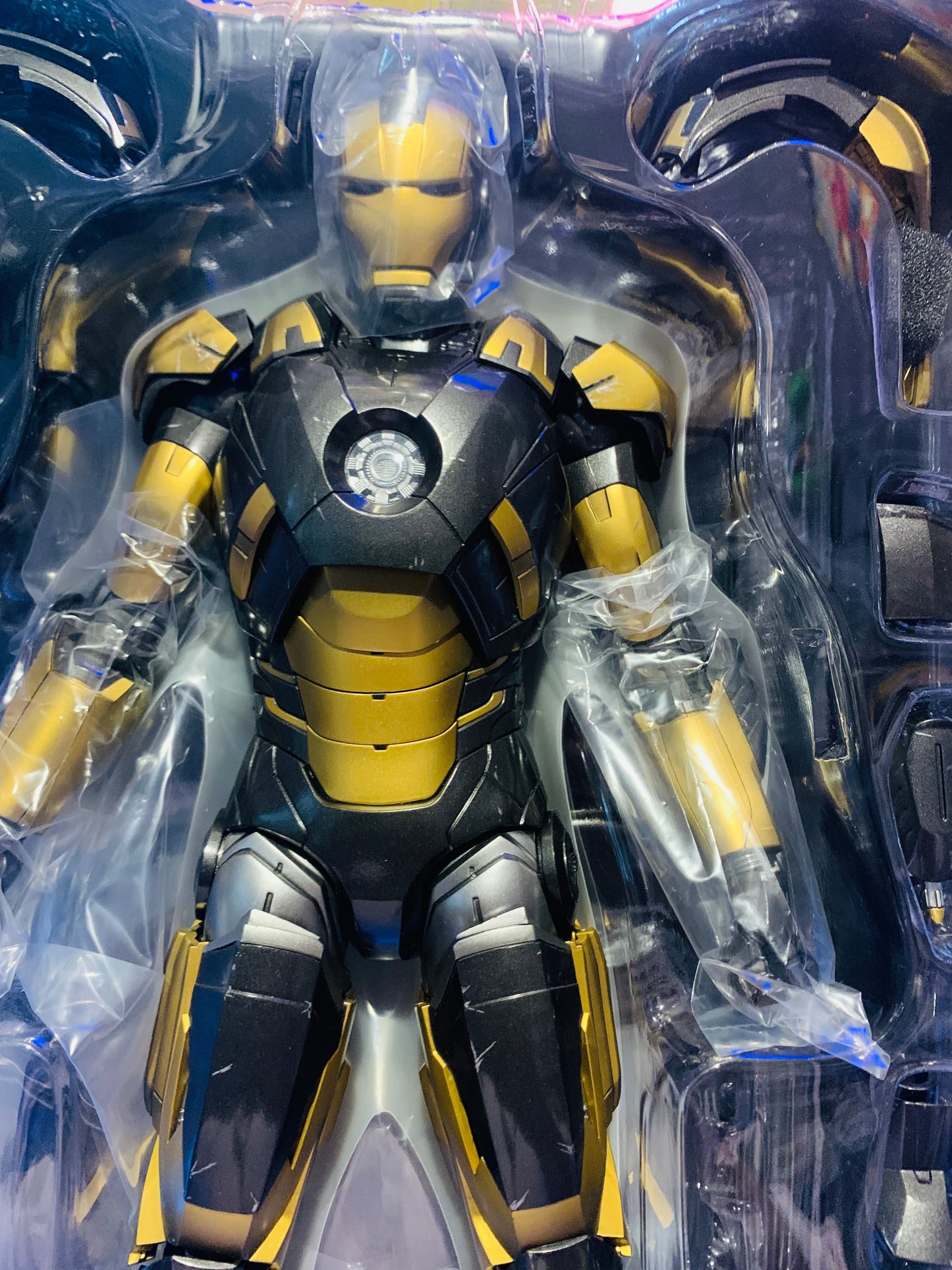 HOT TOYS MARVEL IRON MAN 3 MARK XX 20 SIDESHOW EXCLUSIVE