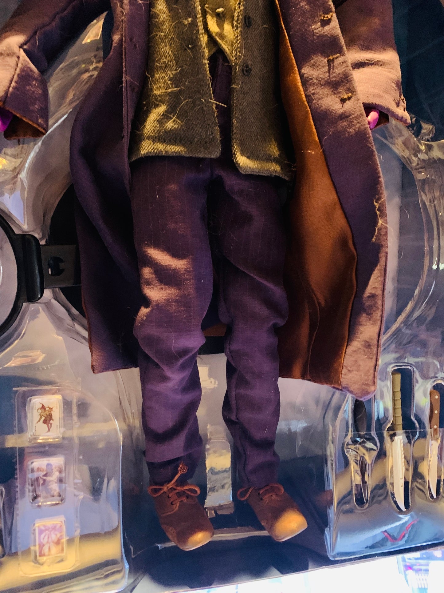 THE DARK KNIGHT THE JOKER 1:6 SCALE DELUXE COLLECTOR FIGURE