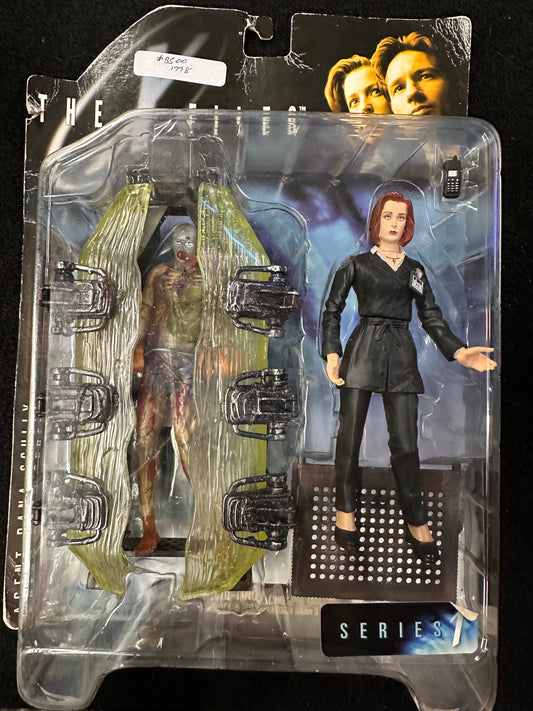 THE X FILES SERIES 1 AGENT DANA SCULLY FIGHT THE FUTURE