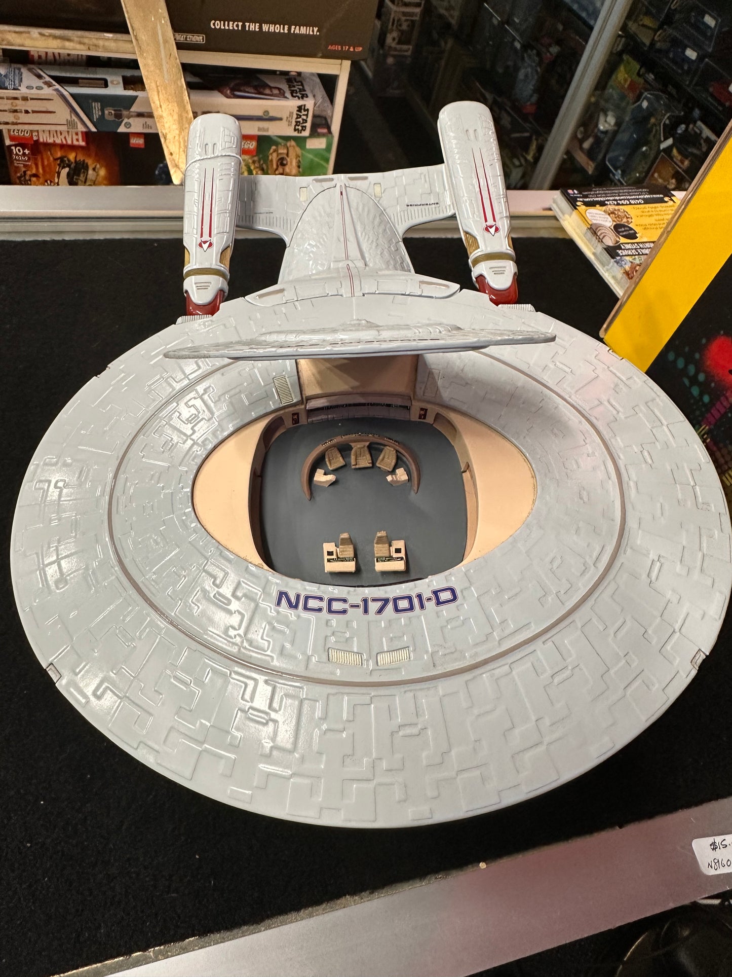STAR TREK USS ENTERPRISE NCC-1701-D DIECAST METAL