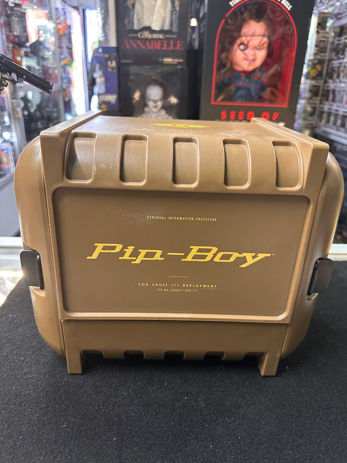 PERSONAL INFORMATION PROCESSOR PIP-BOY FOR VAULT 111 DEPLOYMENT
