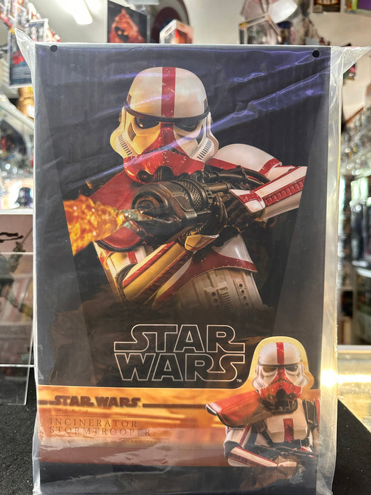 HOT TOYS STAR WARS THE INCINERATOR STORMTROOPER 1/6 SCALE FIGURE